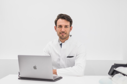 Dr. Stefano Marcelli